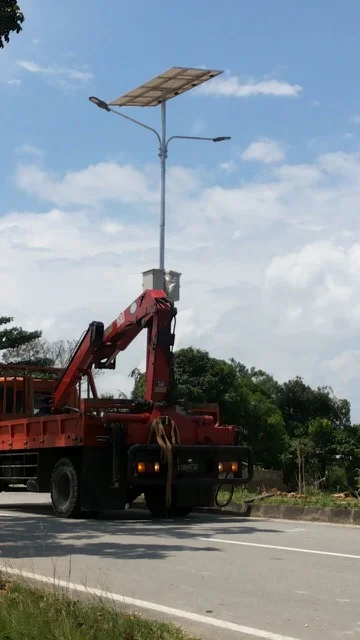 Lampu PJUTS 60W Double Arm - Bontang Kalimantan